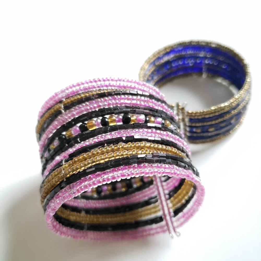 Two Beaded bracelets - Picture 2 of 3